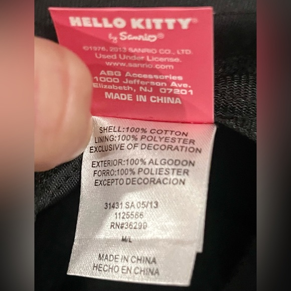Sanrio Hello Kitty 🎀 Girls Black Fedora Hat HK Button M/L NWT - Picture 6 of 9